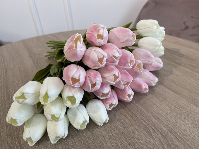 Élethű gumi tulipánok